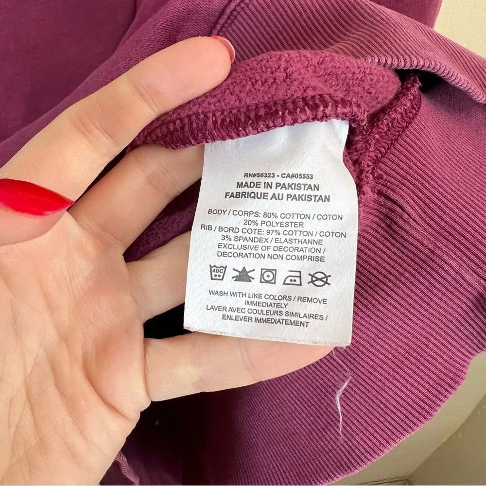 Nike Women’s Magenta Pink Center‎ Swoosh Crewneck Sweatshirt Small